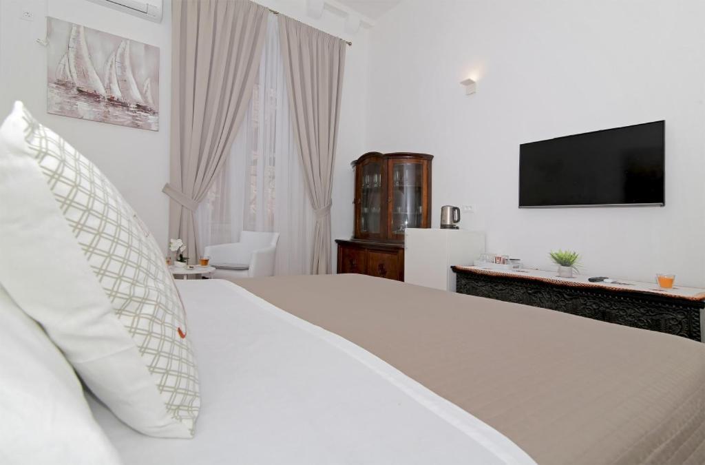 Room In Dubrovnik With Air Conditioning, Wifi Washing Machine 4246-3 Kültér fotó